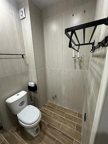 квартиру 2 комнатную: 3 комнаты, 91 м², Элитка, 1 этаж, Евроремонт — 5