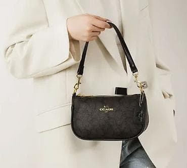 сумка коуч: Сумка-клатч Coach (мини-хобо) с фирменным монограммным узором. - — 1