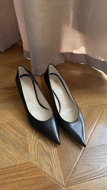 женские туфли для танцев: Классические женские лодочки черного цвета. - Материал верха: гладкая — 1