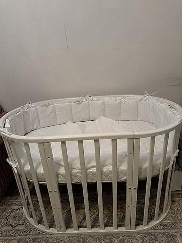 Продаю детскую кровать-трансформер. Новая,не пользовались матрас и at lalafo.kg Продаю детскую кровать-трансформер. Новая,не пользовались матрас и