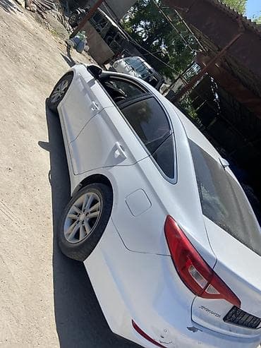 Hyundai Sonata: 2016 г., 2 л, Автомат, Газ, Седан — 4