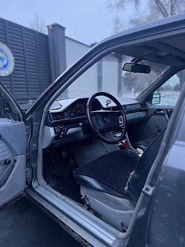 мазда старушка 626: Mercedes-Benz W124: 1990 г., 2.3 л, Механика, Бензин, Седан — 6