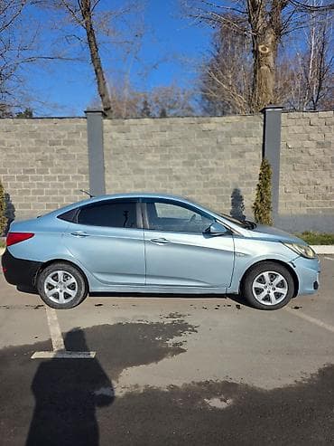 audi 4: Hyundai Solaris: 2011 г., 1.6 л, Механика, Бензин, Седан — 6