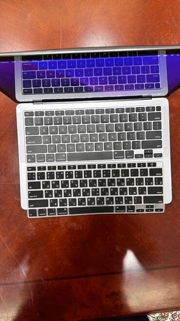 Электронные книги: Ноутбук, Apple, 8 ГБ ОЗУ, Apple M1, 13.3 ", Для работы, учебы, память SSD — 5