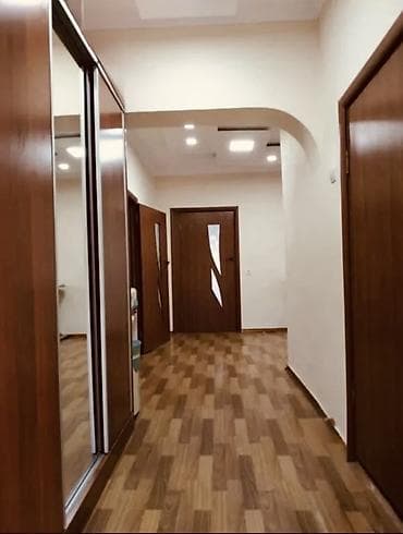 Продаётся шкаф купе с зеркалом для прихожей. Состояние хорошее как
