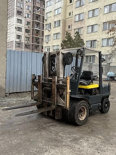 t 25: Погрузчик, 2005 г., Колесный, Вилочный — 1