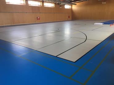 стол для тенниса купить: Резиновое бесшовное покрытие является современным технологичным — 1