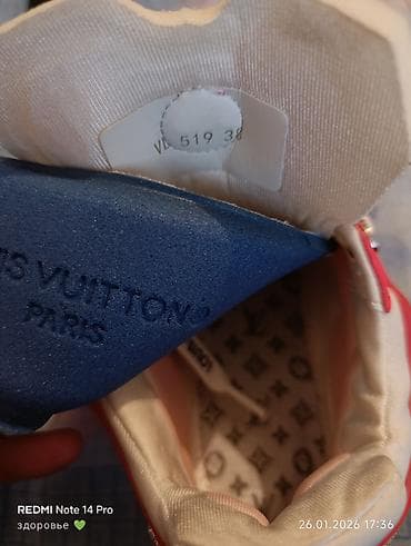 женские розовые рубашки: Кроссовки, 38, Louis Vuitton, Новый, цвет - Розовый — 7