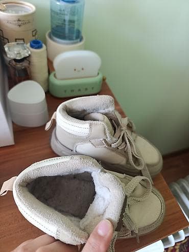 Детские зимние кроссовки/ботинки, бежевые, высокие. - Утепленные
