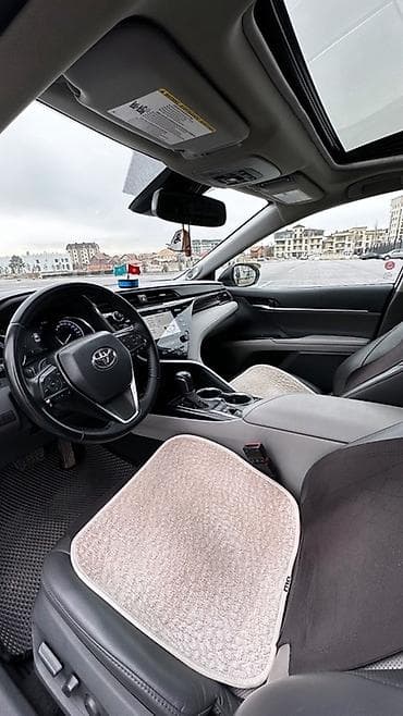 Toyota Camry: 2020 г., 2.5 л, Автомат, Гибрид, Седан — 6
