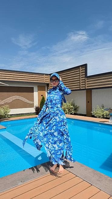 некая: Женский закрытый купальный комплект для бассейна и пляжа Те самые SPF — 1
