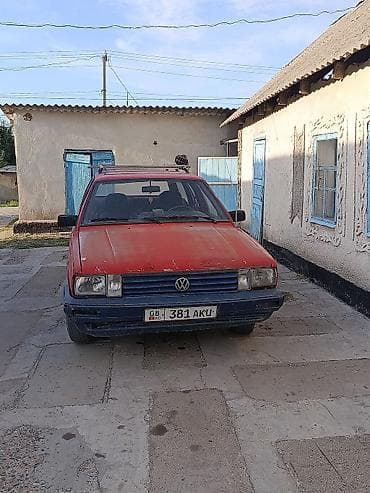 Volkswagen Passat: 1986 г., 1.8 л, Механика, Бензин, Универсал at lalafo.kg Volkswagen Passat: 1986 г., 1.8 л, Механика, Бензин, Универсал
