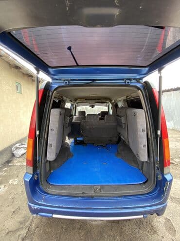 step: Honda Stepwgn: 2000 г., 2 л, Автомат, Газ, Минивэн — 1