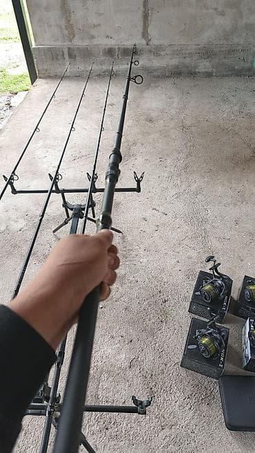 ремонт роликов: Карповый комплект для ловли на 4 удилища Состав: - 4 карповые удилища — 1