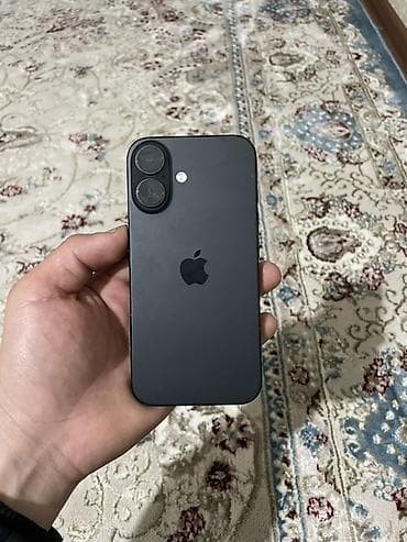 IPhone 16, Б/у, 128 ГБ, Черный, Защитное стекло, Чехол, 91 %