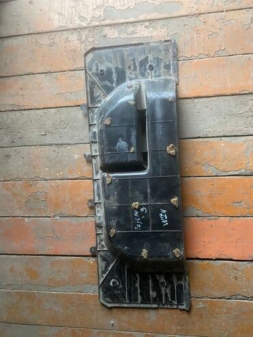 запчасти на мицубиси паджеро 2: Mitsubishi Montero 3 W74 Корыто багажника, Митсубиси Паджеро 3 В74 — 2