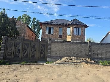 панораме: Двухэтажный кирпичный дом с участком и капитальным ограждением — 2