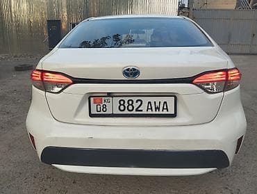 для тайота каролла: Toyota Corolla: 2021 г., 1.8 л, Автомат, Гибрид, Седан — 5