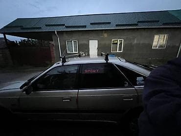 салон машины: Mazda 626: 1989 г., 2 л, Механика, Бензин, Седан — 1