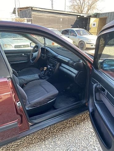 набор ключей для автомобиля б у: Audi 100: 1991 г., 2 л, Ручные, Бензин, Седан — 10