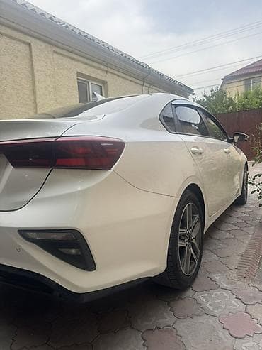dn8 гибрид: Kia K3: 2019 г., 1.6 л, Вариатор, Бензин, Седан — 4