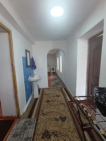 Үйлөр: 🏡 Продаётся уютный и надёжный дом! 💰 Цена: 68 000$ 🔹 Площадь дома: 100 — 3