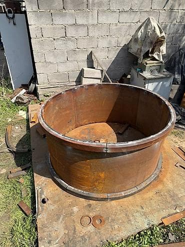 емкость для сыпучих: Бадья (воронка/хоппер) для сыпучих материалов. Описание: - Исполнение — 2