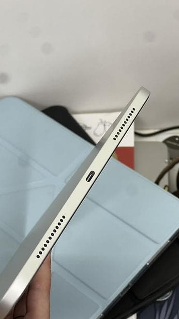 Планшеты: Планшет, Apple, память 128 ГБ, 11" - 12", Wi-Fi, Б/у, Классический цвет - Серебристый — 5
