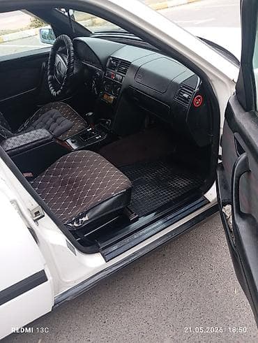 матор акорд: Mercedes-Benz C-Class: 1995 г., 1.8 л, Механика — 9