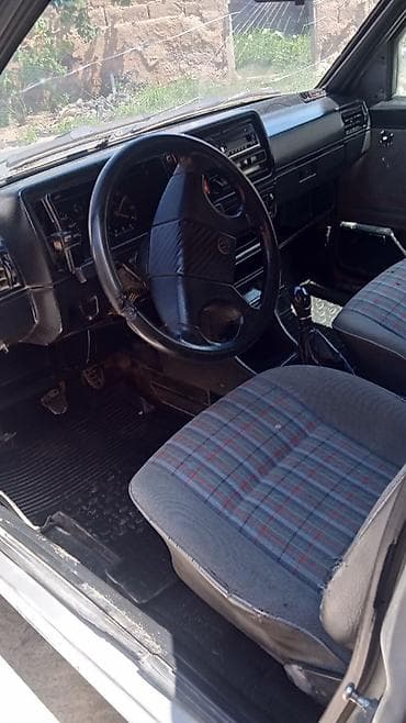 скупка авто: Volkswagen Golf: 1989 г., 1.8 л, Механика, Бензин, Хэтчбэк — 1