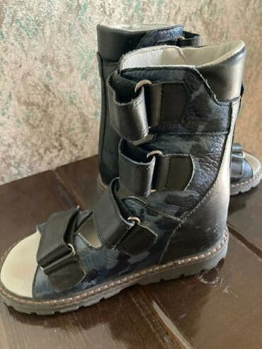 макасины женские: Эркектердин сандалийи, 33, Колдонулган, Өзү алып кетүү — 1