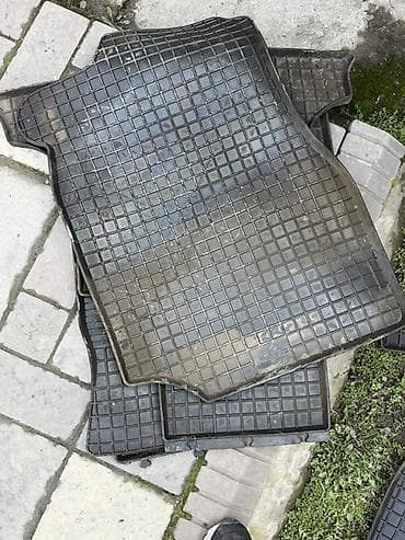 Придверный коврик Б/у, Внутренний, цвет - Черный at lalafo.kg Придверный коврик Б/у, Внутренний, цвет - Черный