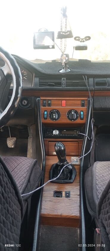 машины кант: Mercedes-Benz W124: 1993 г., 3 л, Механика, Дизель, Седан — 2