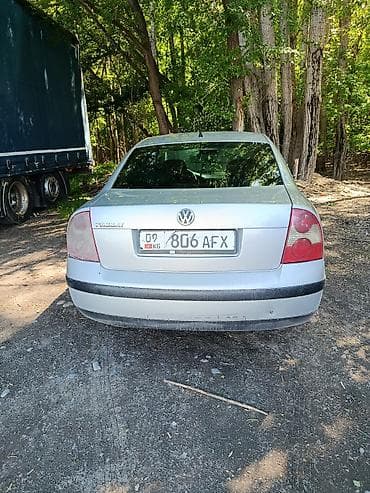 передний: Volkswagen Passat: 2002 г., Ручные, Седан — 1