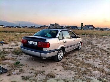 бампе: Volkswagen Passat: 1994 г., Седан — 7