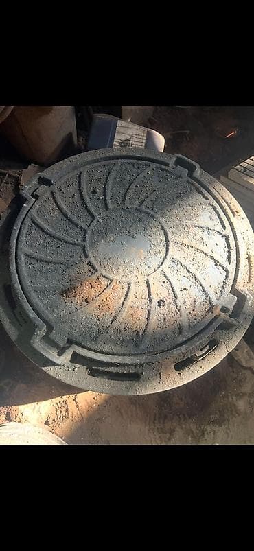 металл черный: Чугун люк — 3