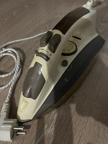 утюк сантехника: Утюг Vitek, Паровой, Антипригарный — 1