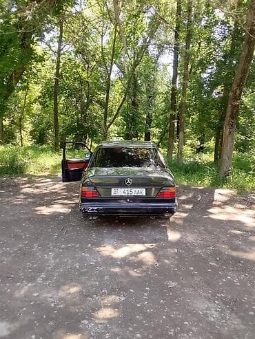 Транспорт: Mercedes-Benz W124: 1990 г., Седан — 2