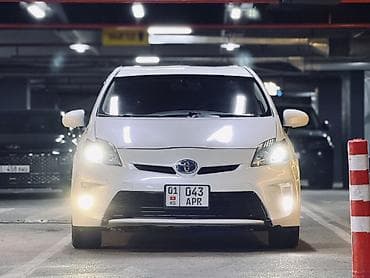 start: Toyota Prius: 2012 г., 1.8 л, Автомат, Гибрид, Хэтчбэк — 3