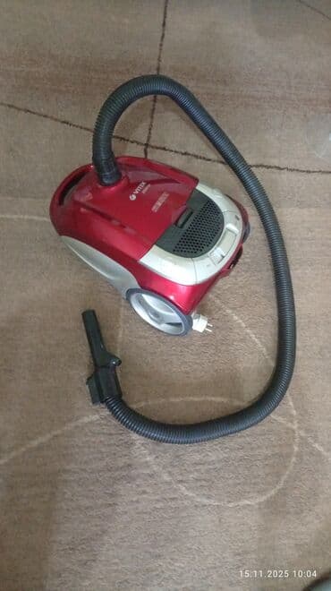 Пылесосы для сухой уборки (2 шт.) 1) VITEK (красный) - Циклонная