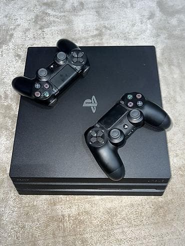 4 x: PlayStation 4 Pro (PS4 Pro) + 2 геймпада DualShock 4 + 3 диска Состав — 3