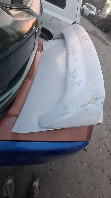 кулер: Крышка багажника Subaru, Оригинал — 3