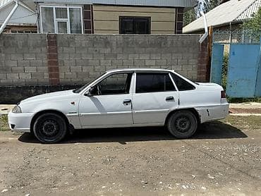 Унаа: Daewoo Nexia: 2012 г., 1.6 л, Кол менен иштөөчү, Бензин, Седан — 1