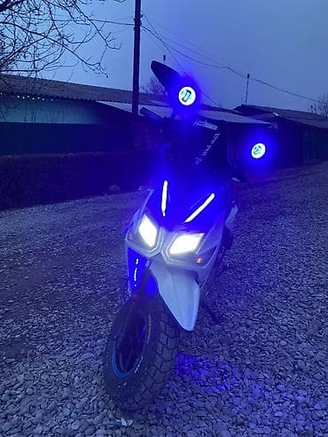 Скутеры: 150 куб. см, Бензин, Б/у — 1