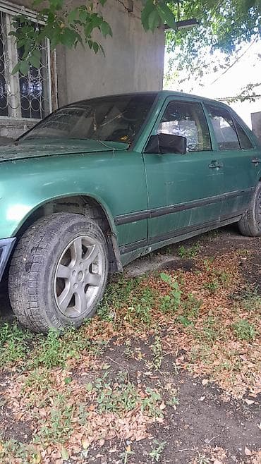 гаечные ключи: Mercedes-Benz W124: 1987 г., Седан — 3