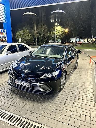 Toyota Camry: 2018 г., 2.5 л, Автомат, Гибрид, Седан — 7