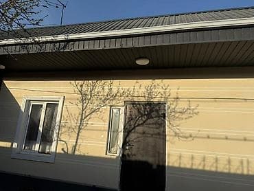 кунту участок: Продаётся дом с участком в селе Кунтуу центр, ограждённый высоким — 4