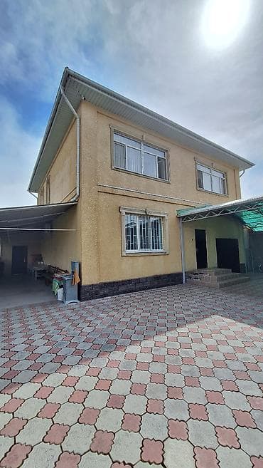 дома в ак орго: Продаётся уютный кирпичный дом в жилмассиве Ак-Орго, 100 м от ул — 4