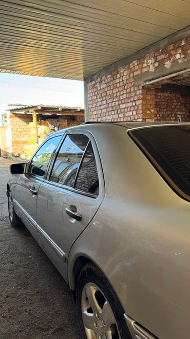 Mercedes-Benz E-Class: 1996 г., 2.3 л, Автомат, Бензин, Седан — 4