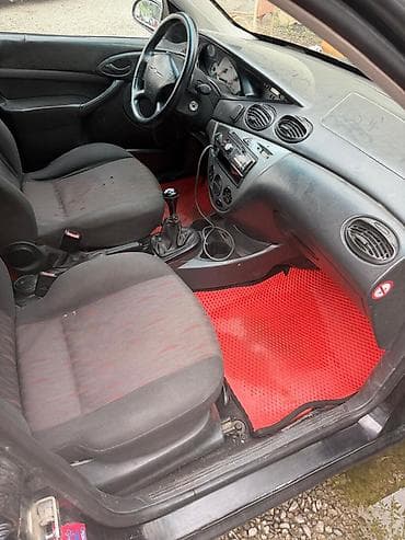 Продажа авто: Ford Focus: 2002 г., Хэтчбэк — 6